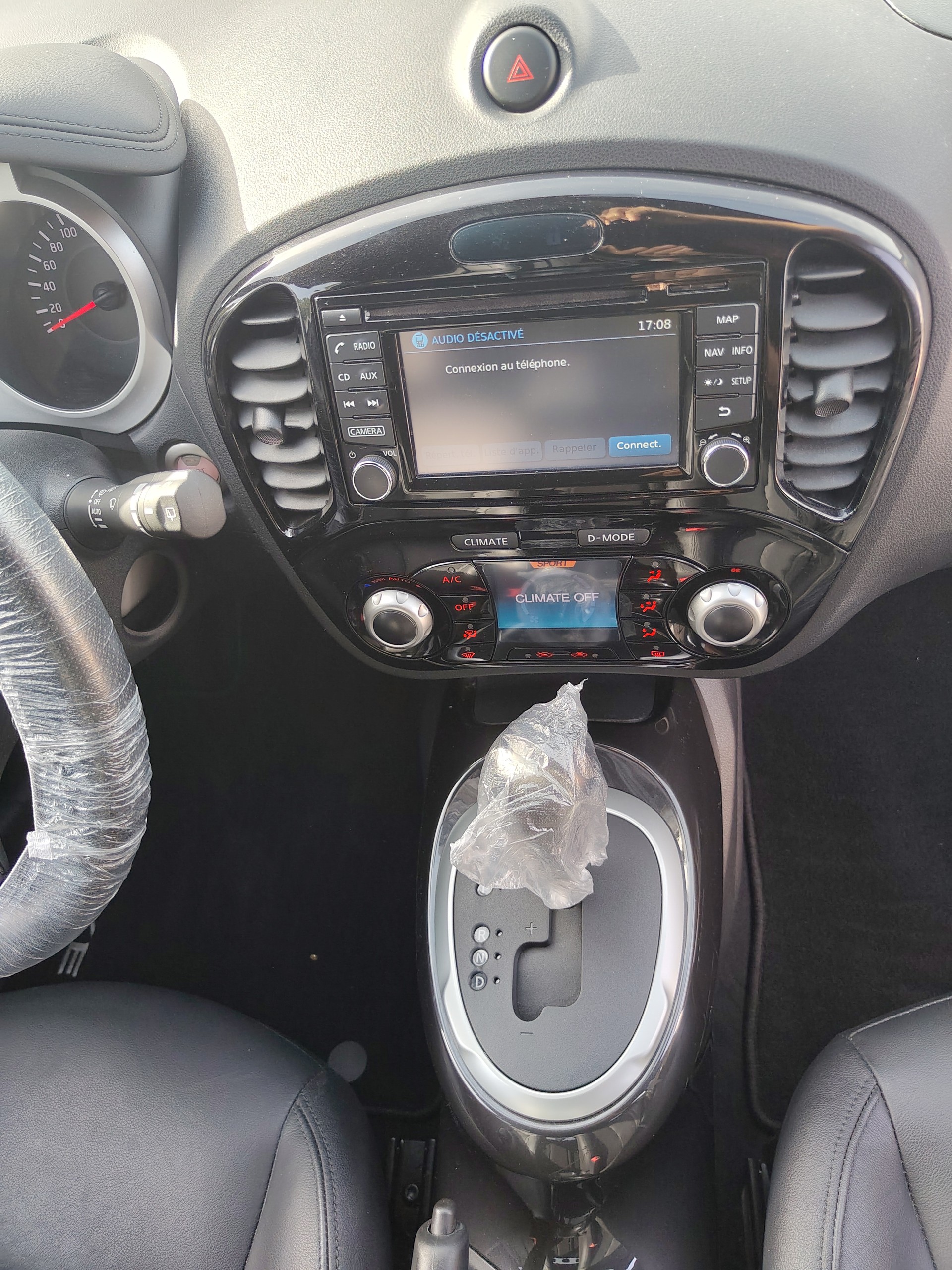NISSAN Juke 1.6 DIG-T Swiss Edition 4x4 Xtronic M-CVT-image-11