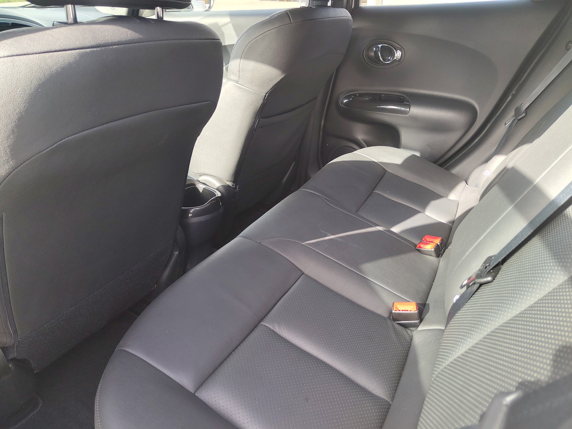 NISSAN Juke 1.6 DIG-T Swiss Edition 4x4 Xtronic M-CVT-image-8
