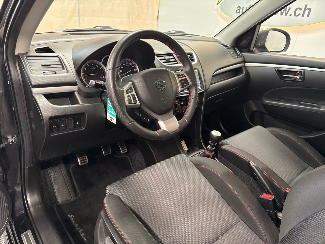 SUZUKI Swift 1.6i 16V Sport Sergio Cellano-image-2