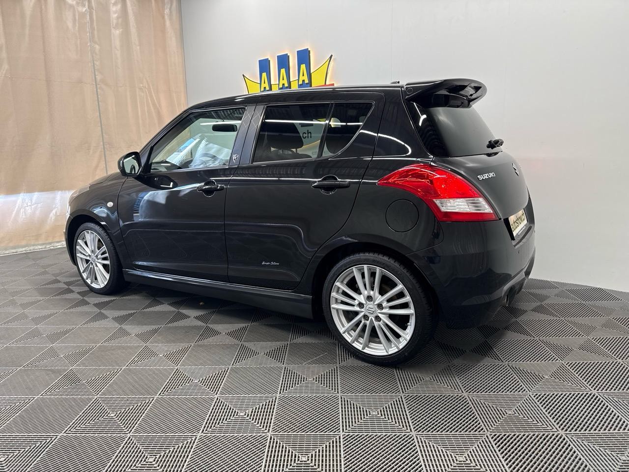 SUZUKI Swift 1.6i 16V Sport Sergio Cellano-image-1