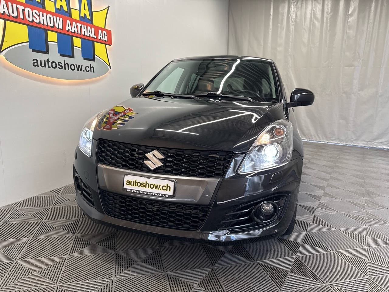 SUZUKI Swift 1.6i 16V Sport Sergio Cellano-image-9