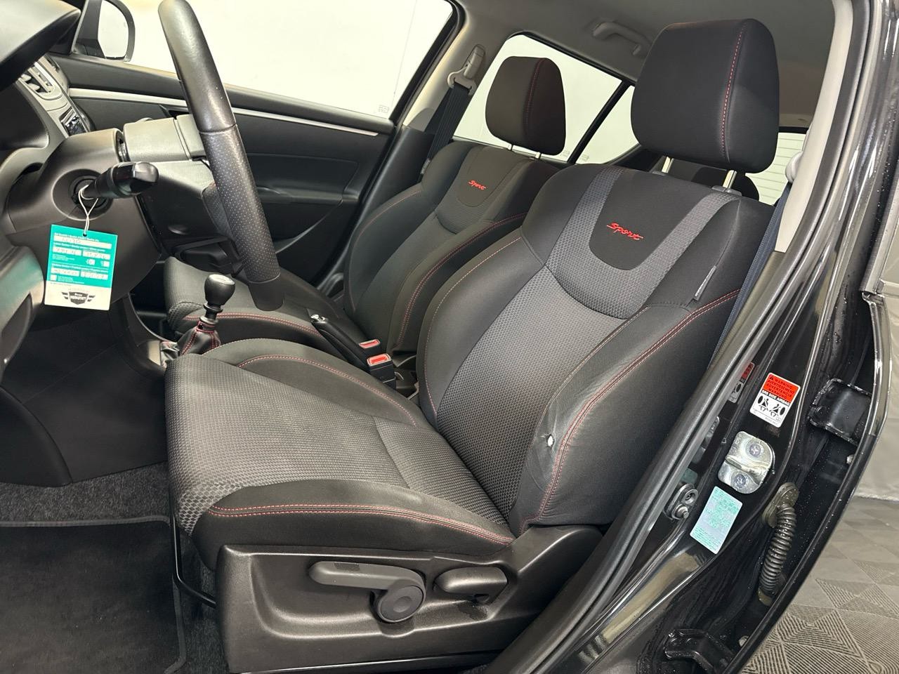 SUZUKI Swift 1.6i 16V Sport Sergio Cellano-image-3