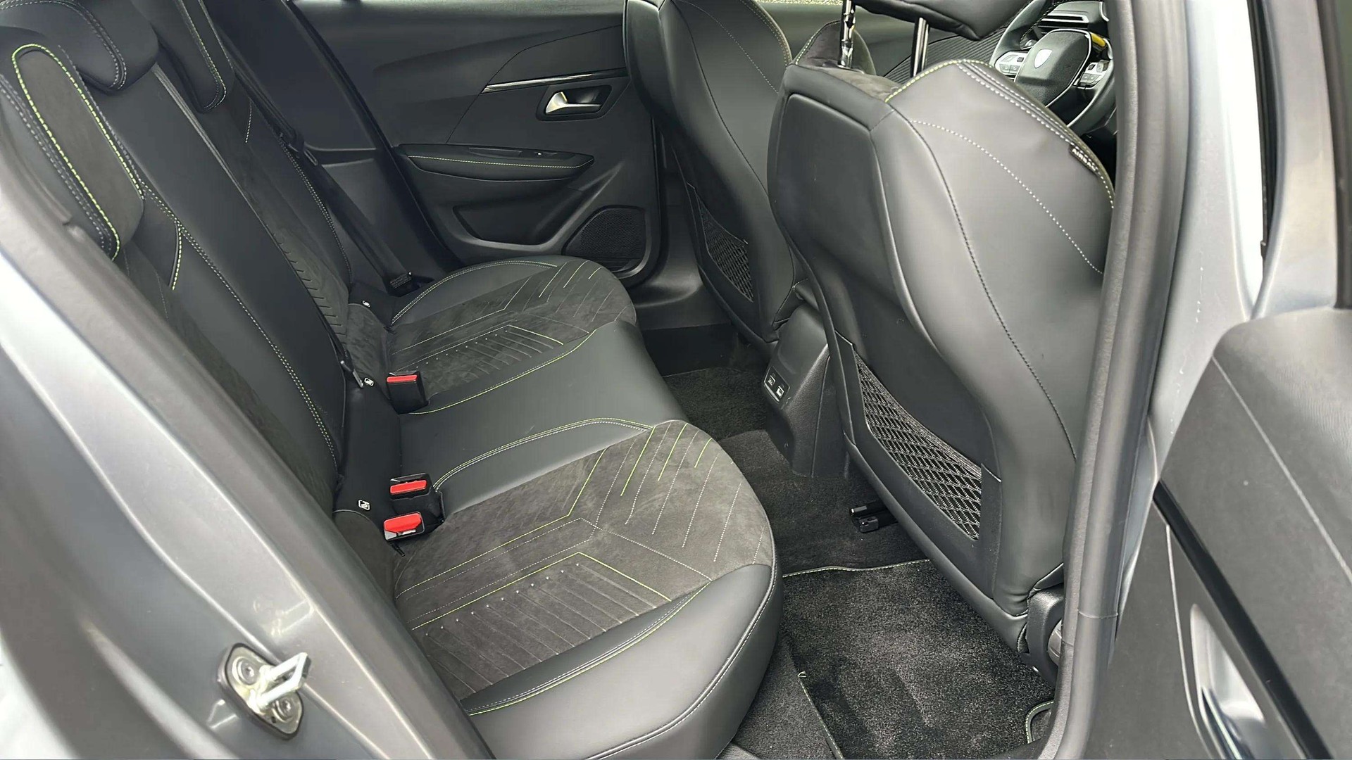 PEUGEOT 208 1.2 MHEV 145 GT-image-20