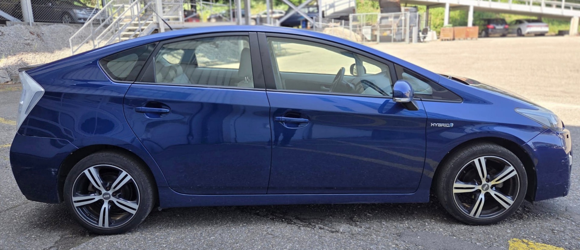 TOYOTA Prius 1.8 16V HSD Sol Premium-image-5