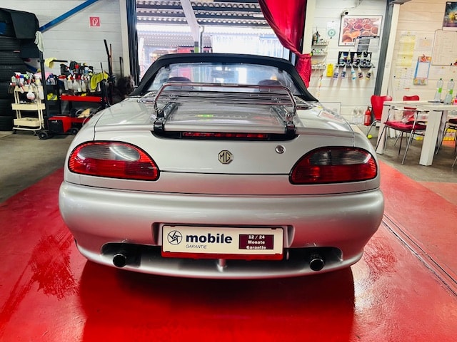 MG MGF 1.8i-image-11