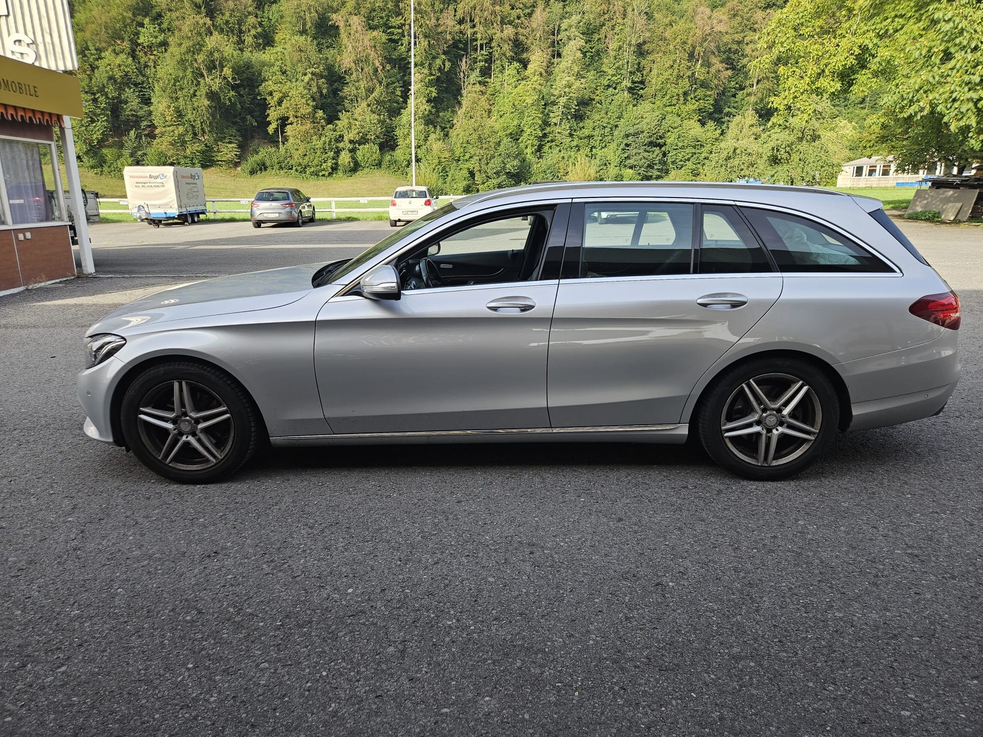 MERCEDES-BENZ C 220 BlueTEC Swiss Star Avantgarde 7G-Tronic-image-2