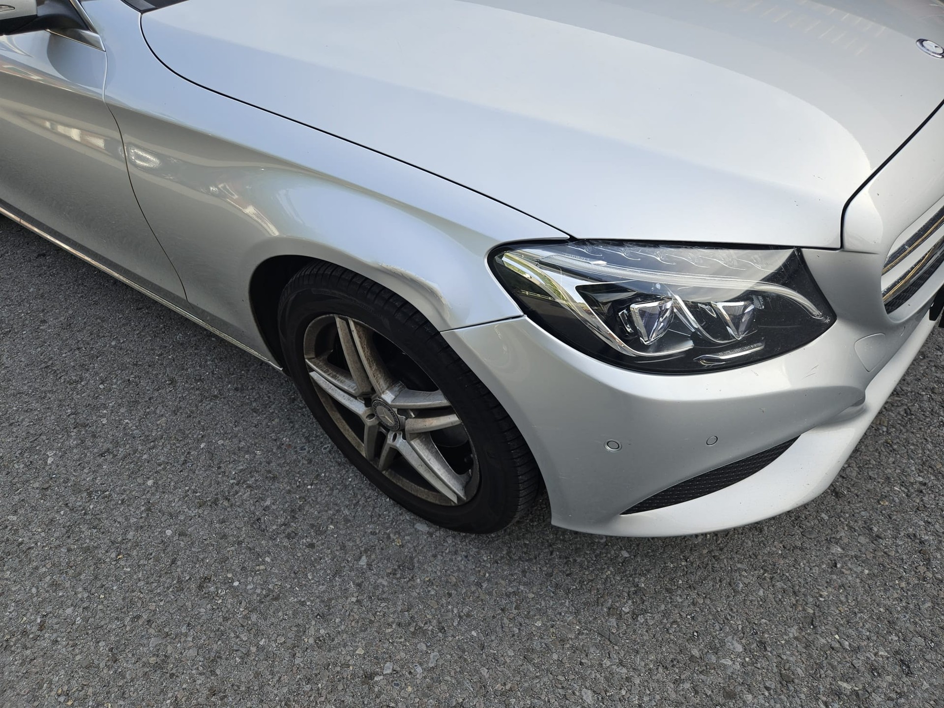 MERCEDES-BENZ C 220 BlueTEC Swiss Star Avantgarde 7G-Tronic-image-5