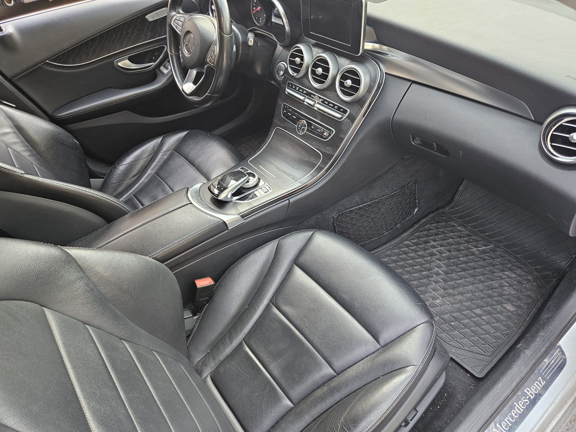 MERCEDES-BENZ C 220 BlueTEC Swiss Star Avantgarde 7G-Tronic-image-1