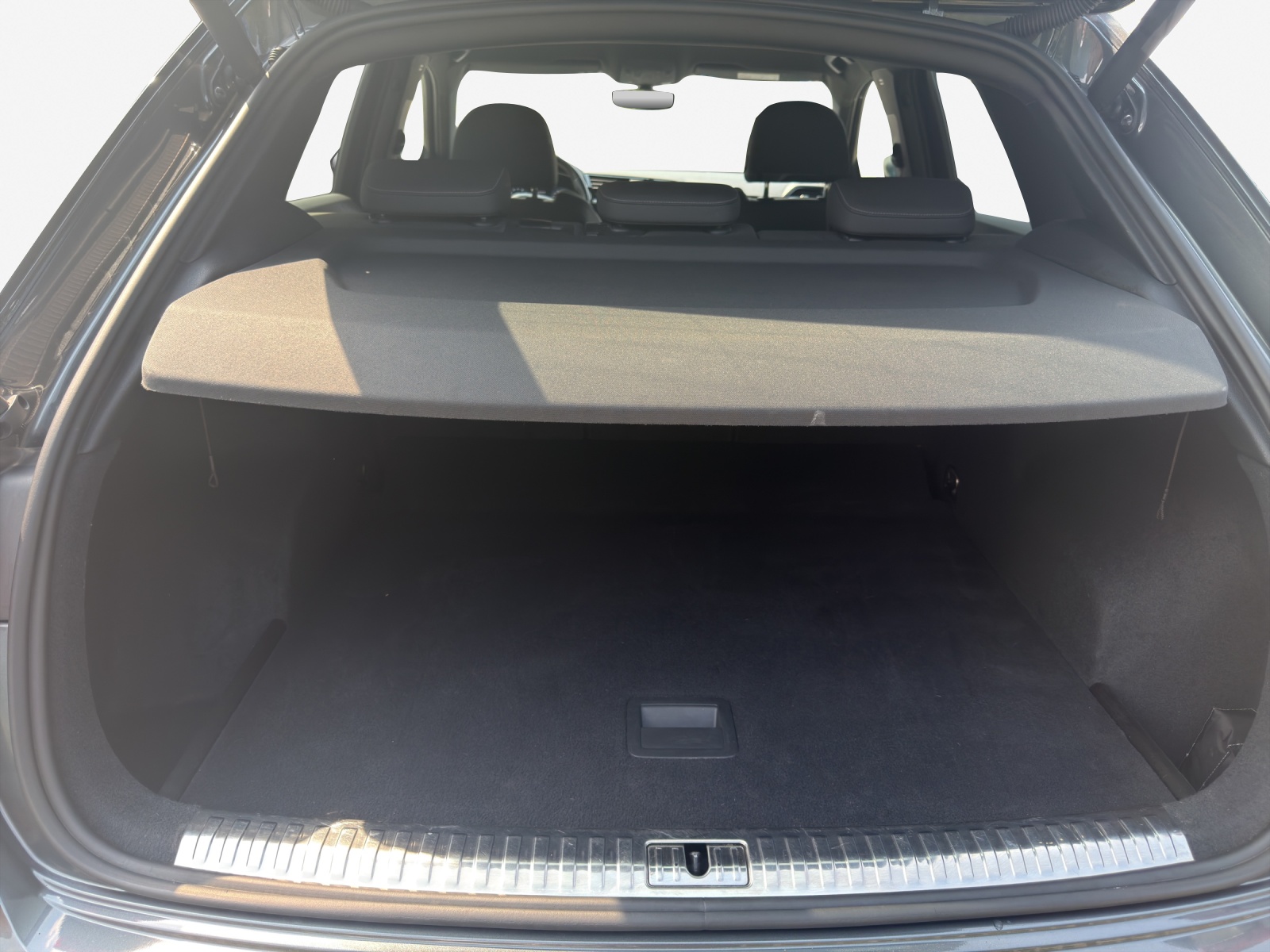 AUDI Q3 40 TFSI S line quattro S-tronic-image-12