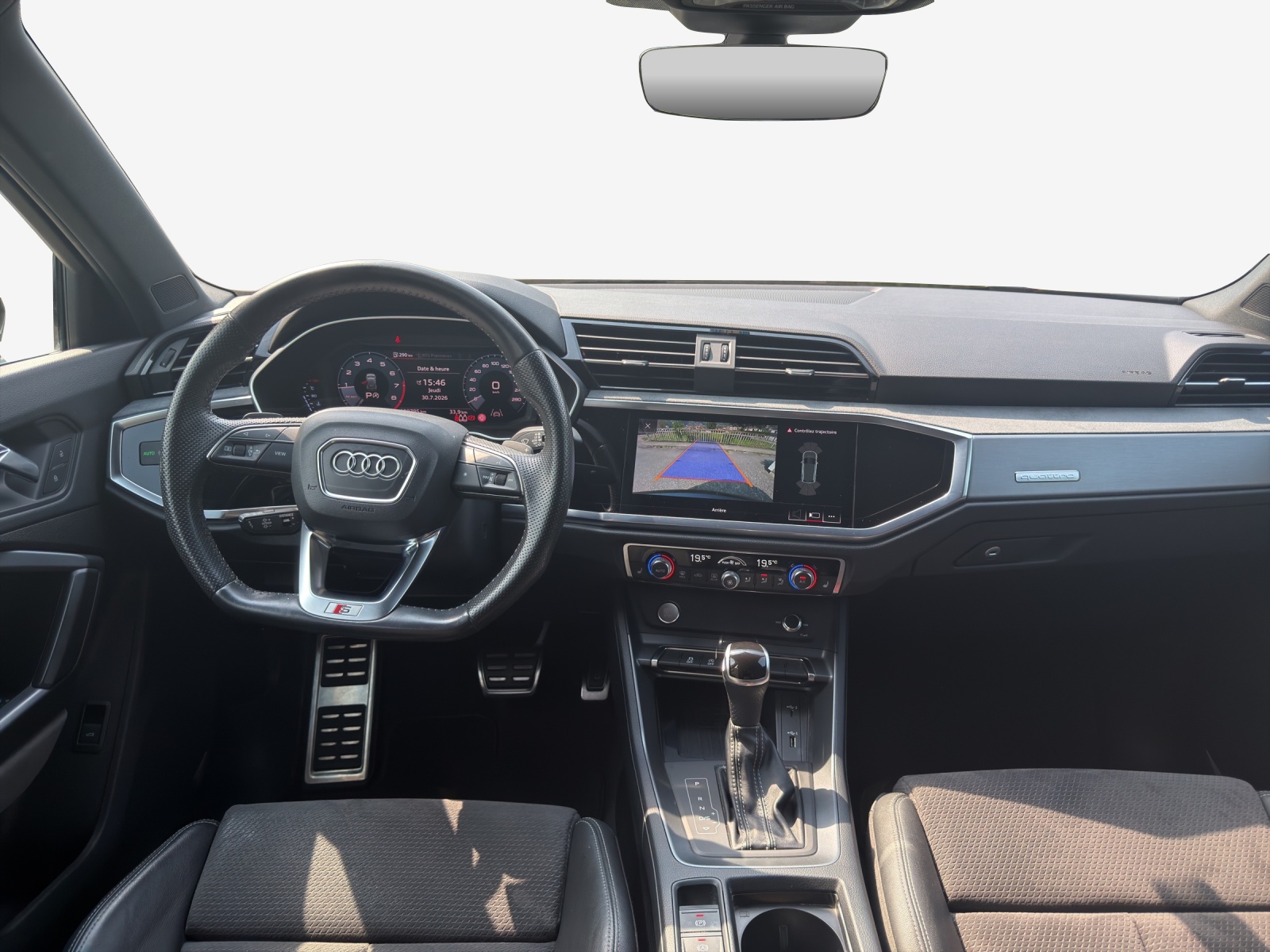 AUDI Q3 40 TFSI S line quattro S-tronic-image-8