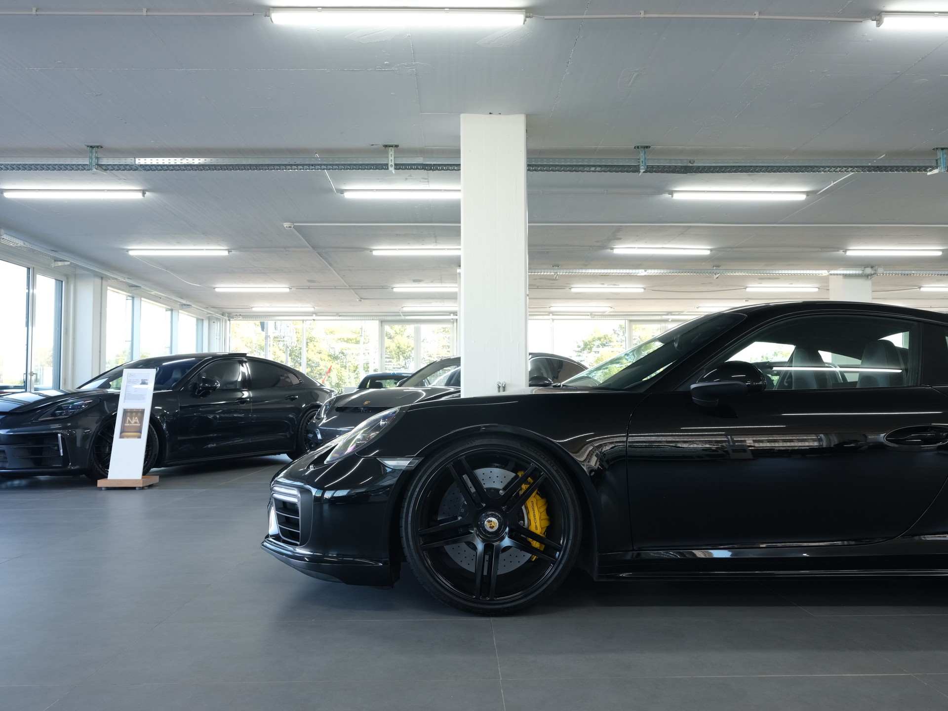 PORSCHE 911 Turbo S PDK *Sportabgassanlage* *Sportack* *Sport Chrono*-image-9