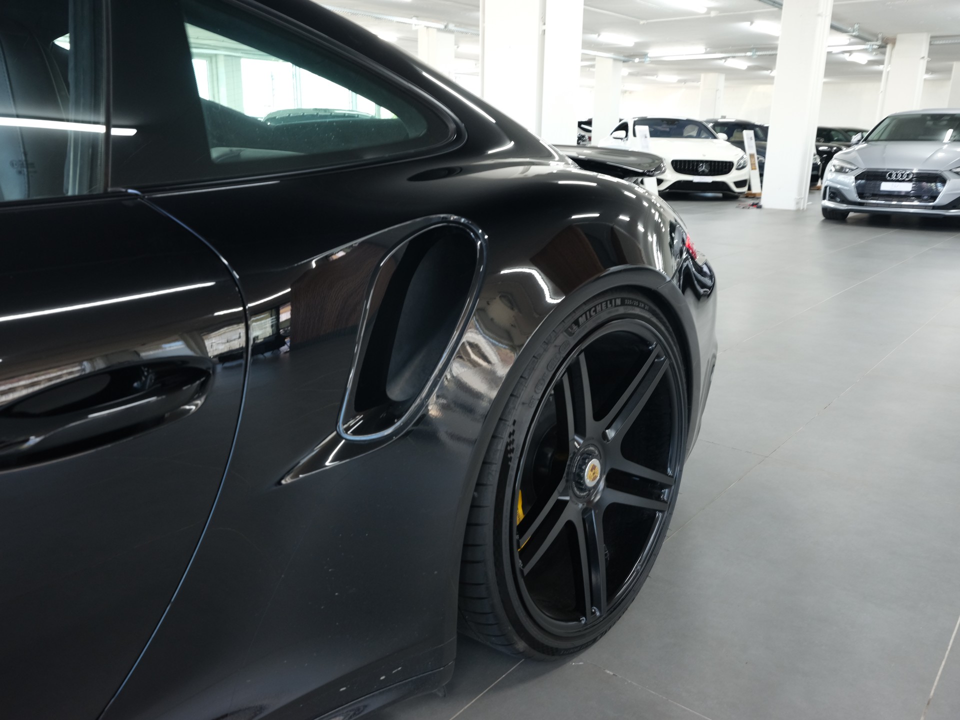 PORSCHE 911 Turbo S PDK *Sportabgassanlage* *Sportack* *Sport Chrono*-image-15
