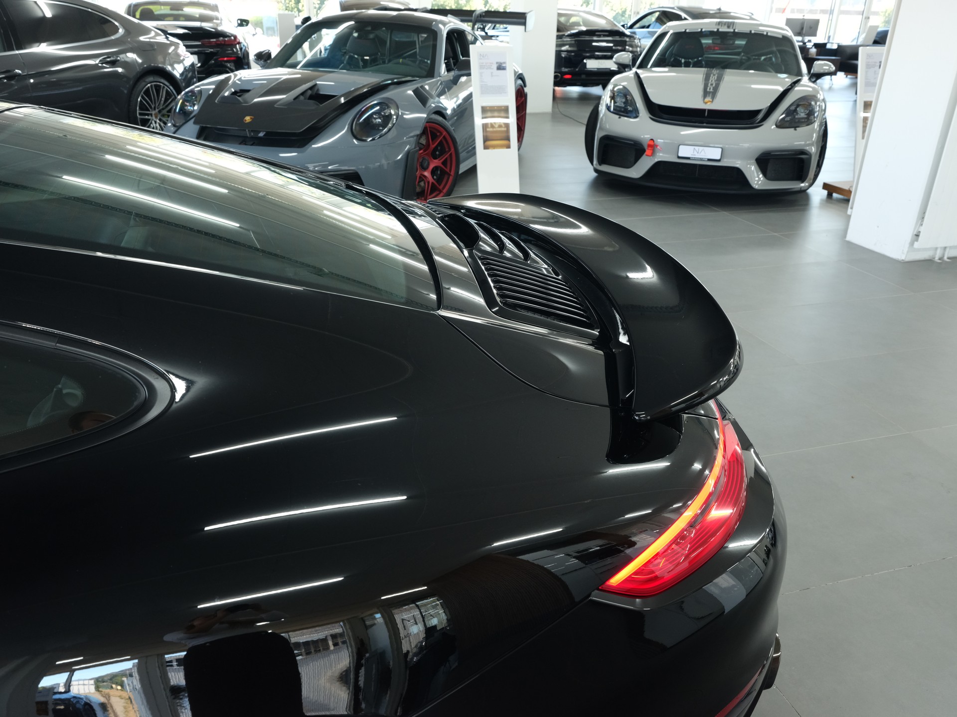 PORSCHE 911 Turbo S PDK *Sportabgassanlage* *Sportack* *Sport Chrono*-image-29