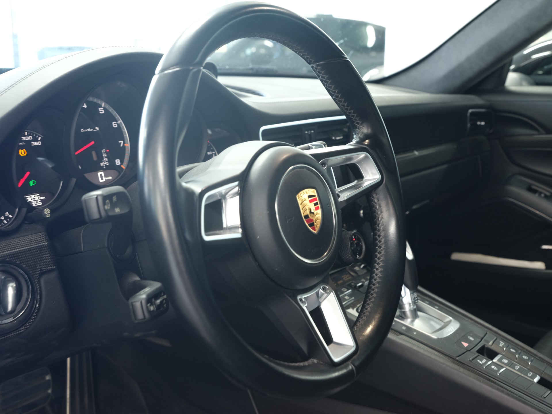 PORSCHE 911 Turbo S PDK *Sportabgassanlage* *Sportack* *Sport Chrono*-image-23