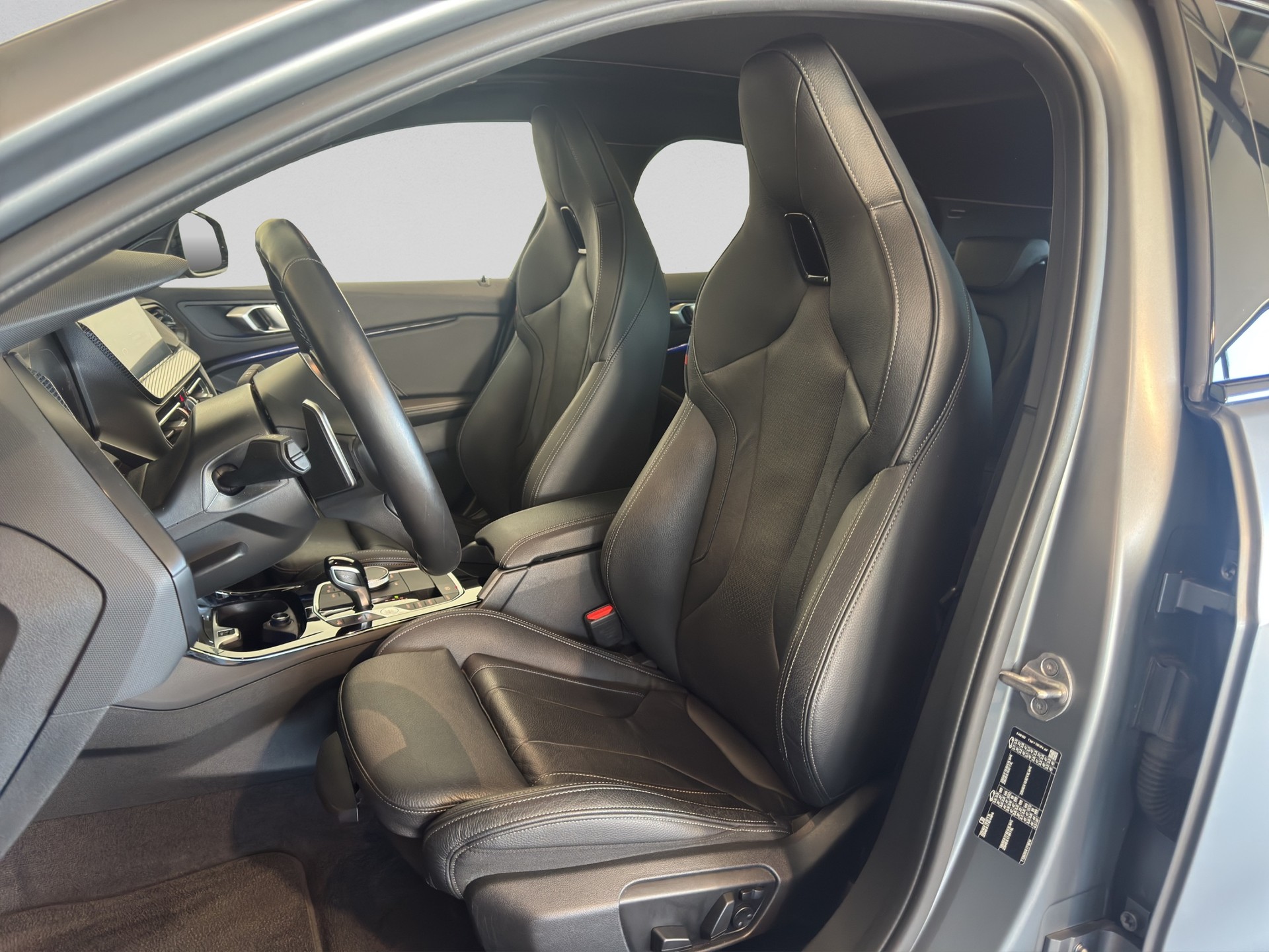 BMW 120i M Sport Steptronic-image-8