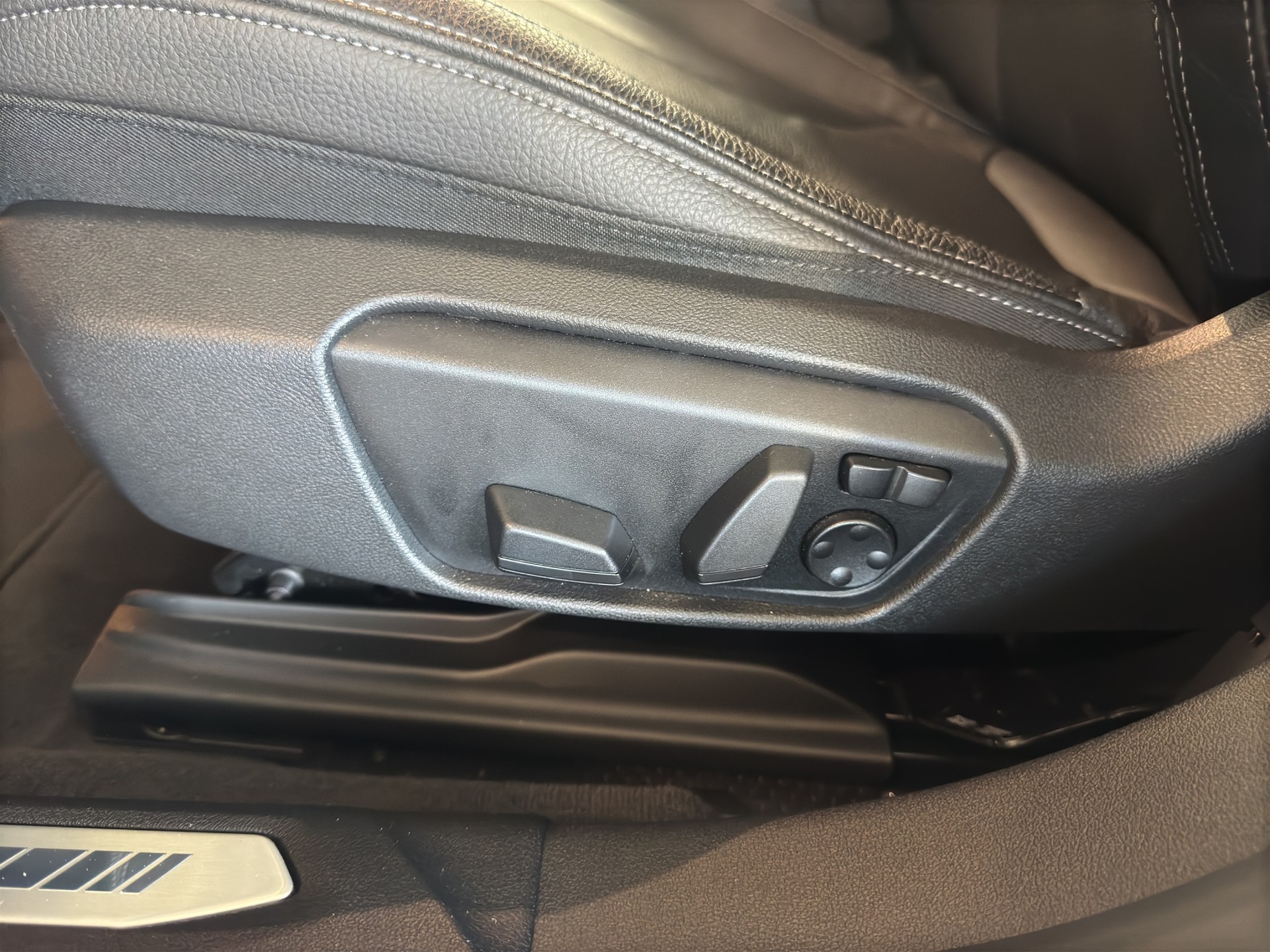 BMW 120i M Sport Steptronic-image-25