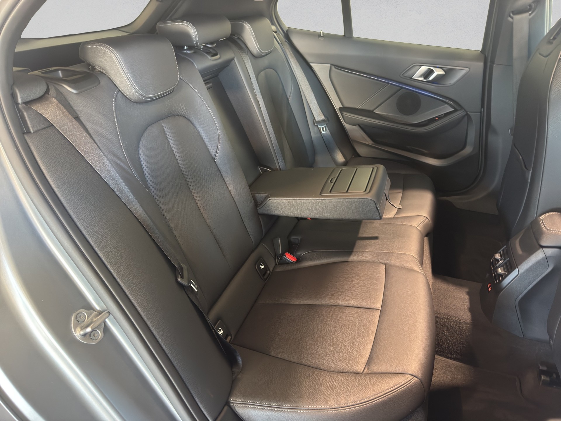 BMW 120i M Sport Steptronic-image-17