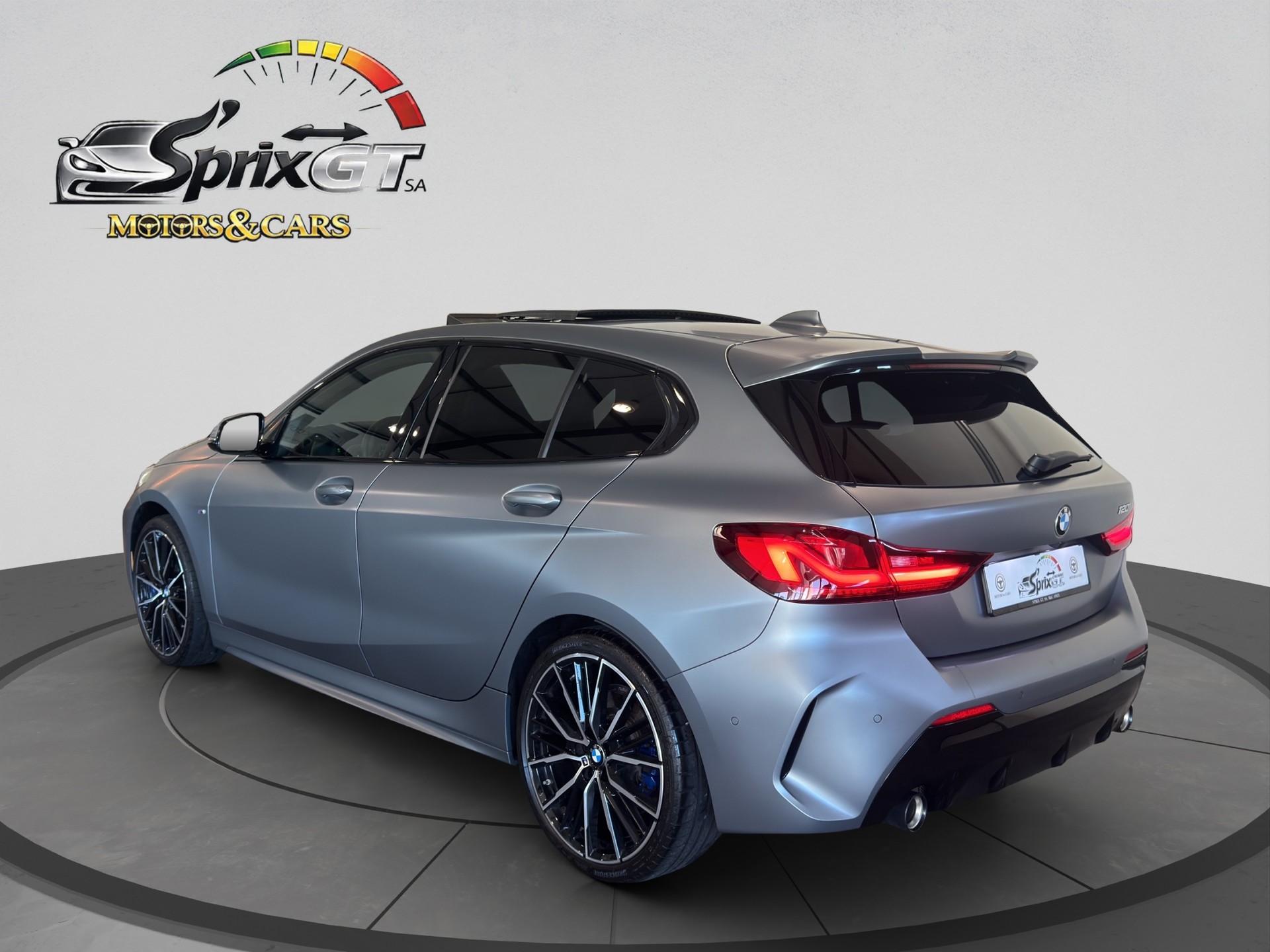 BMW 120i M Sport Steptronic-image-2