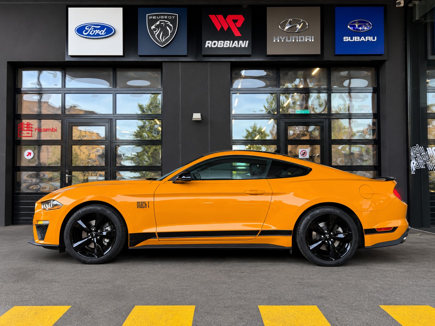 FORD Mustang Fastback 2.3 Automat Mach-1 (Replica)-image-1