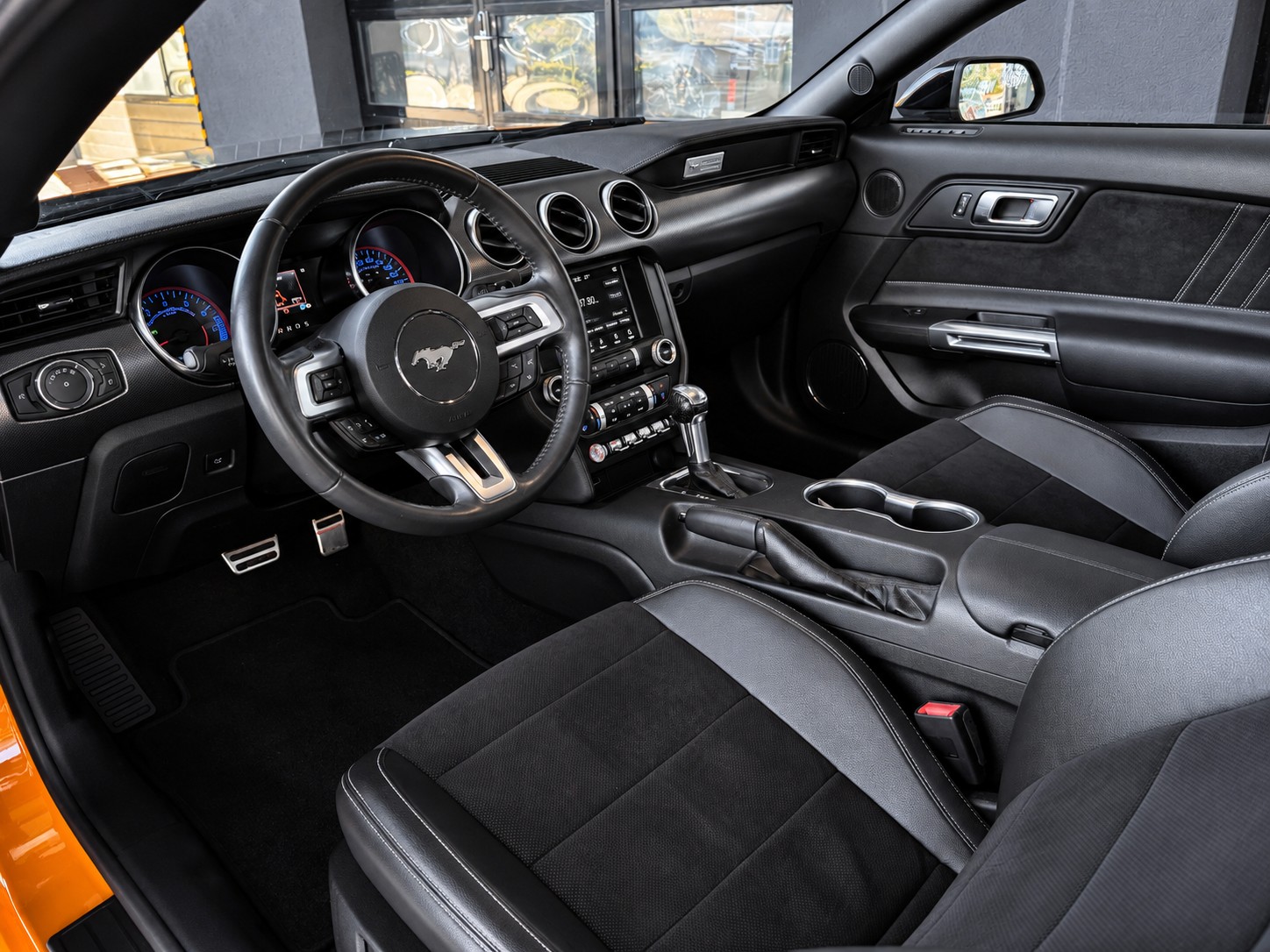 FORD Mustang Fastback 2.3 Automat Mach-1 (Replica)-image-12