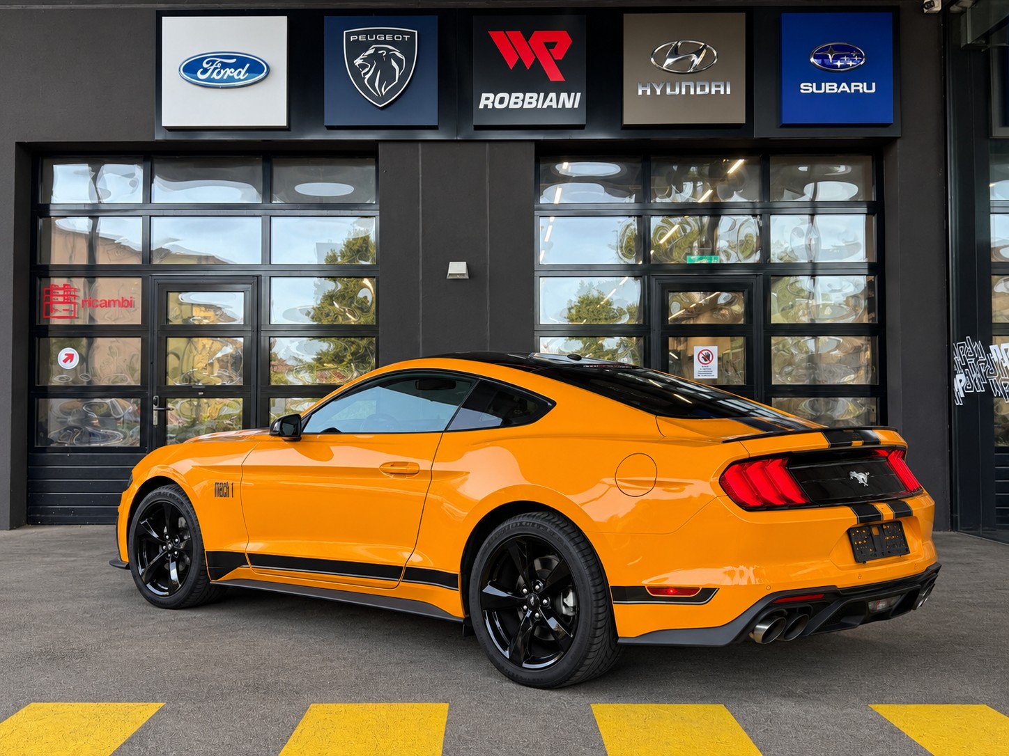 FORD Mustang Fastback 2.3 Automat Mach-1 (Replica)-image-2