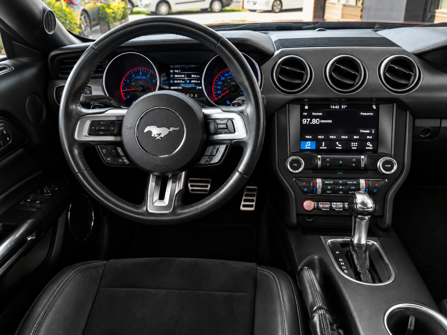 FORD Mustang Fastback 2.3 Automat Mach-1 (Replica)-image-13