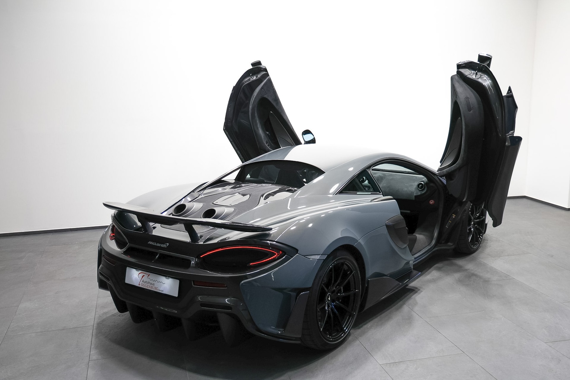McLAREN 600LT Coupé 3.8 V8 SSG *CH-Fahrzeug*Chicane Effekt*-image-11
