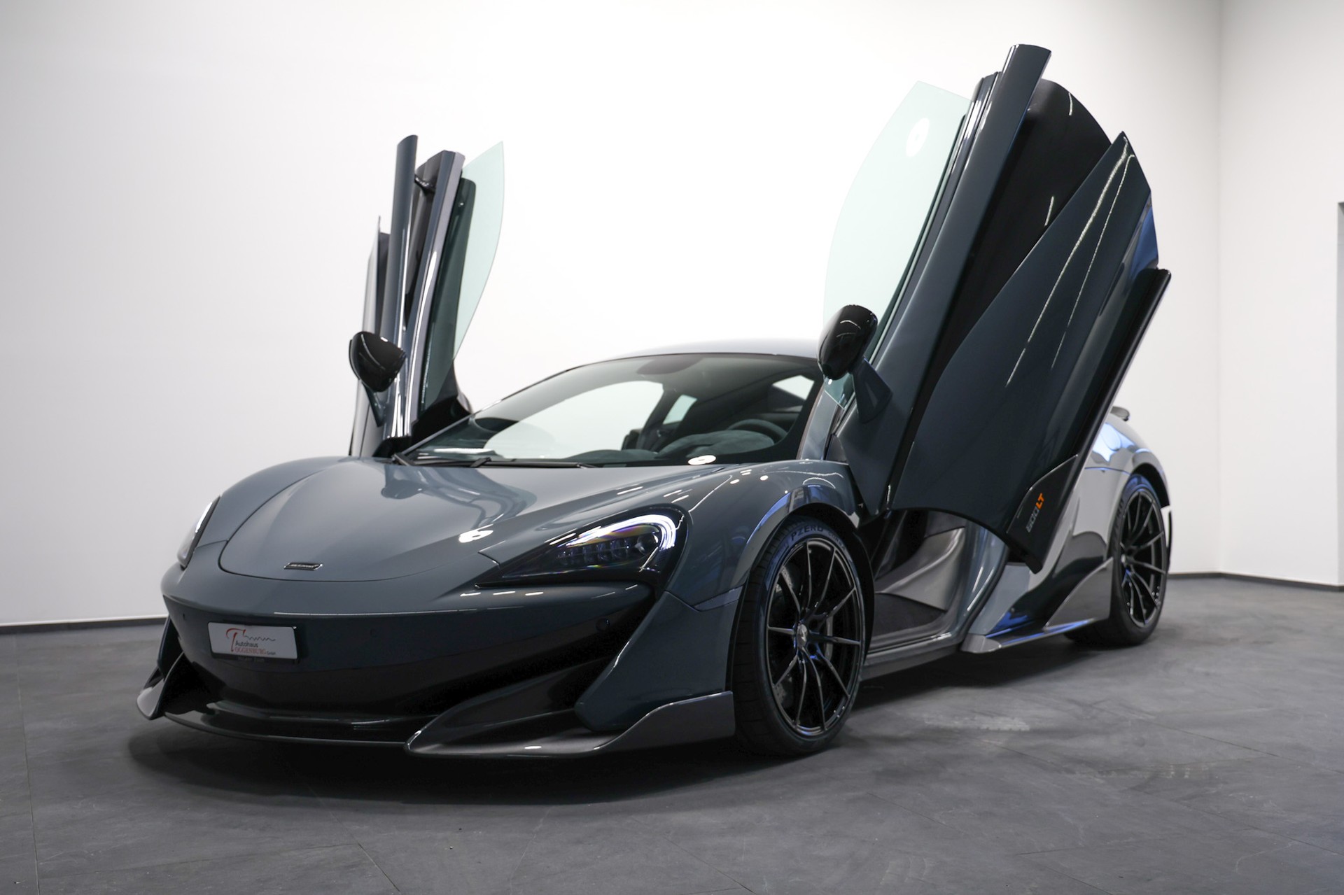 McLAREN 600LT Coupé 3.8 V8 SSG *CH-Fahrzeug*Chicane Effekt*-image-1