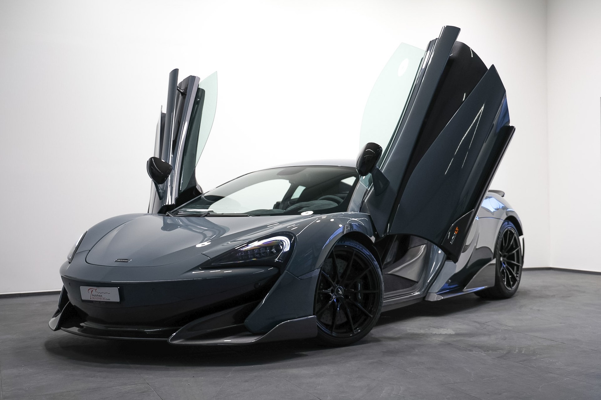 McLAREN 600LT Coupé 3.8 V8 SSG *CH-Fahrzeug*Chicane Effekt*-image-0