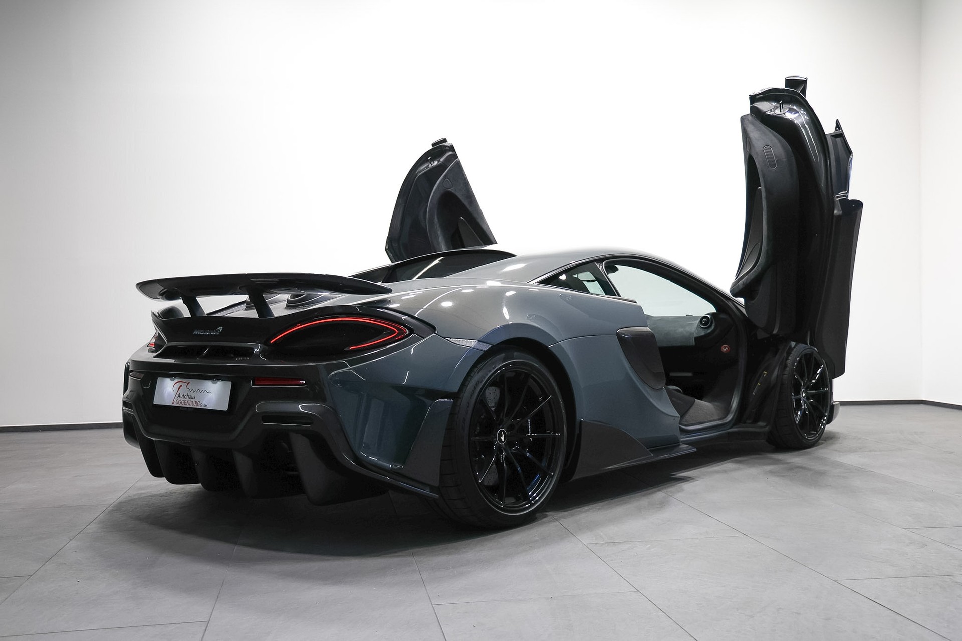 McLAREN 600LT Coupé 3.8 V8 SSG *CH-Fahrzeug*Chicane Effekt*-image-10