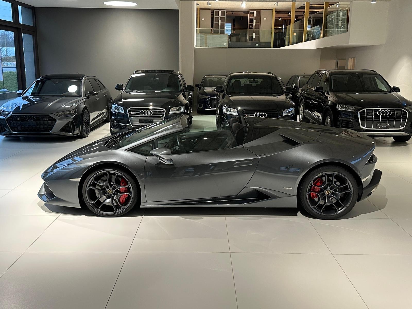 LAMBORGHINI 5.2-image-1
