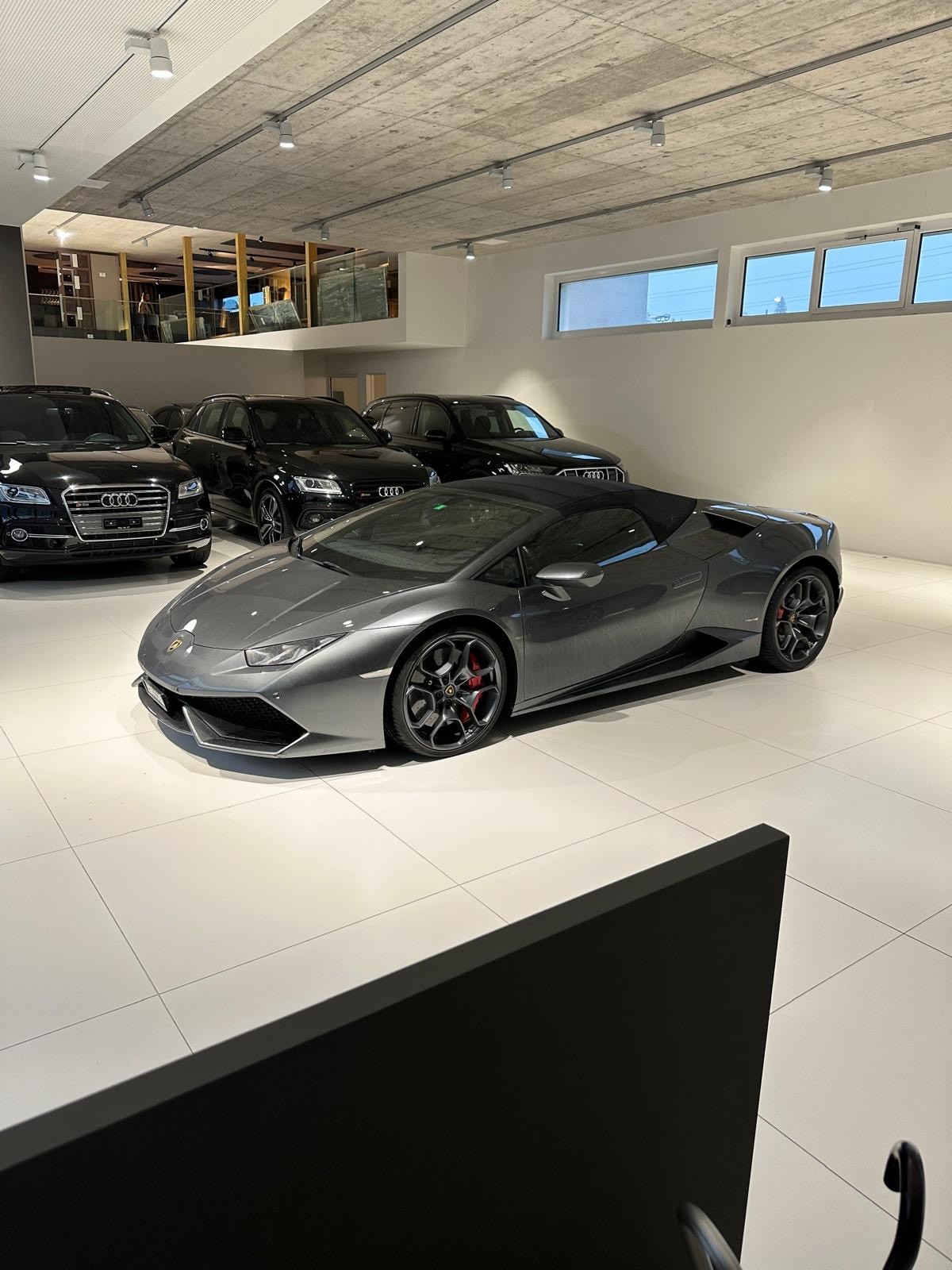 LAMBORGHINI 5.2-image-4