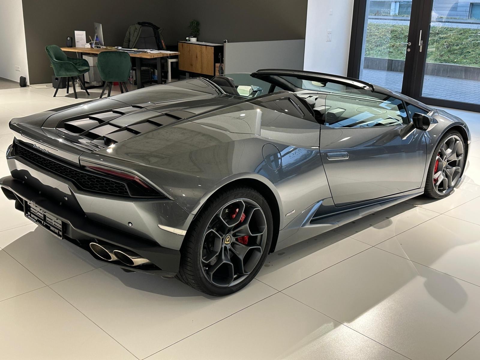 LAMBORGHINI 5.2-image-5