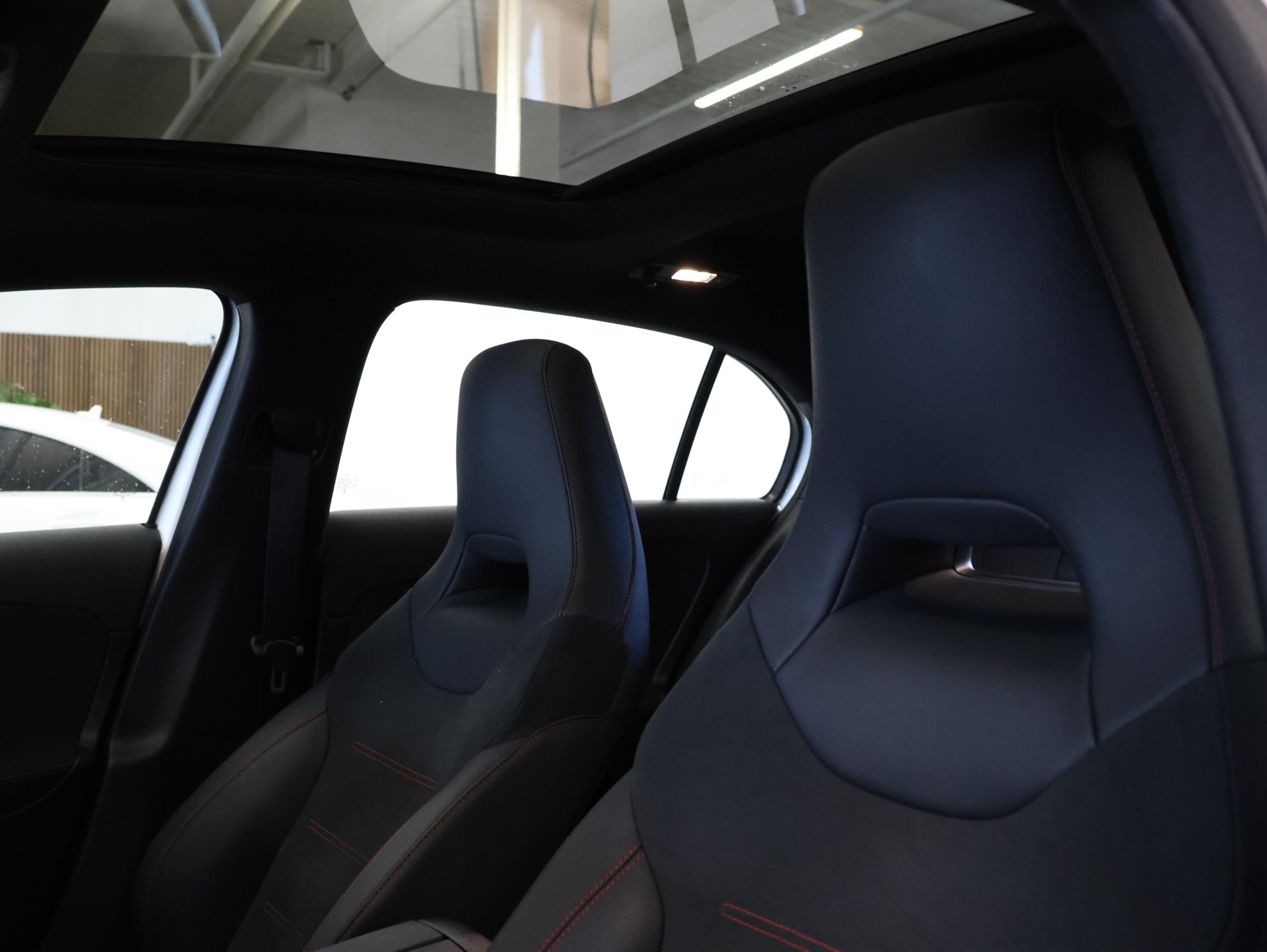 MERCEDES-BENZ A 180 7G-DCT *AMG-LINE EXTERIEUR*-image-12