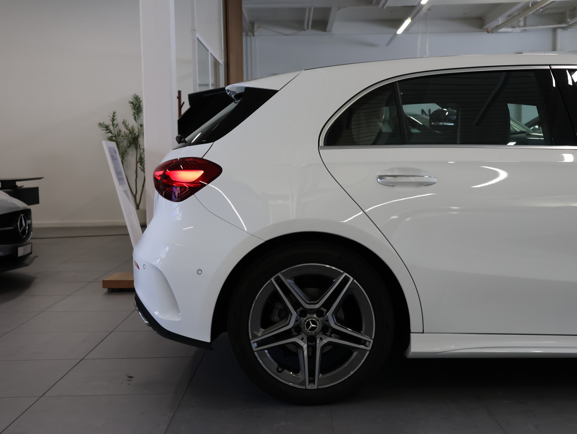 MERCEDES-BENZ A 180 7G-DCT *AMG-LINE EXTERIEUR*-image-8
