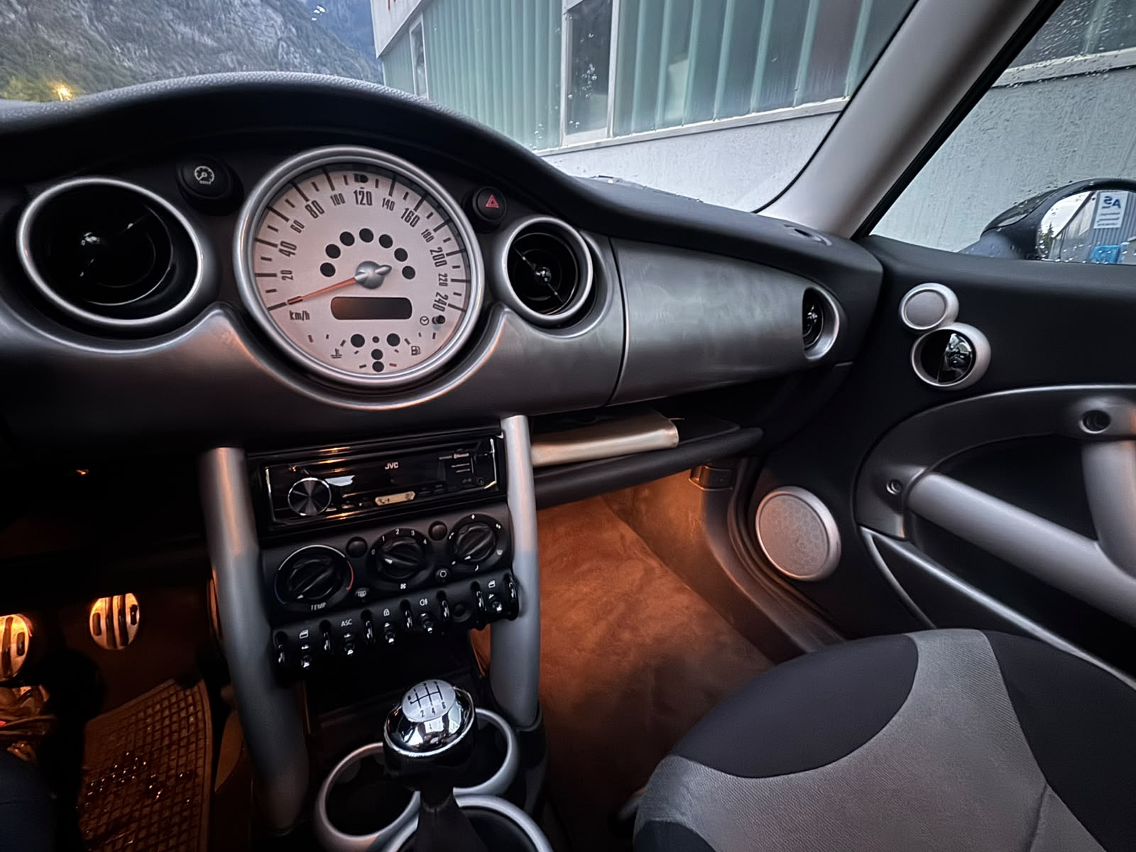 MINI Cooper S-image-10