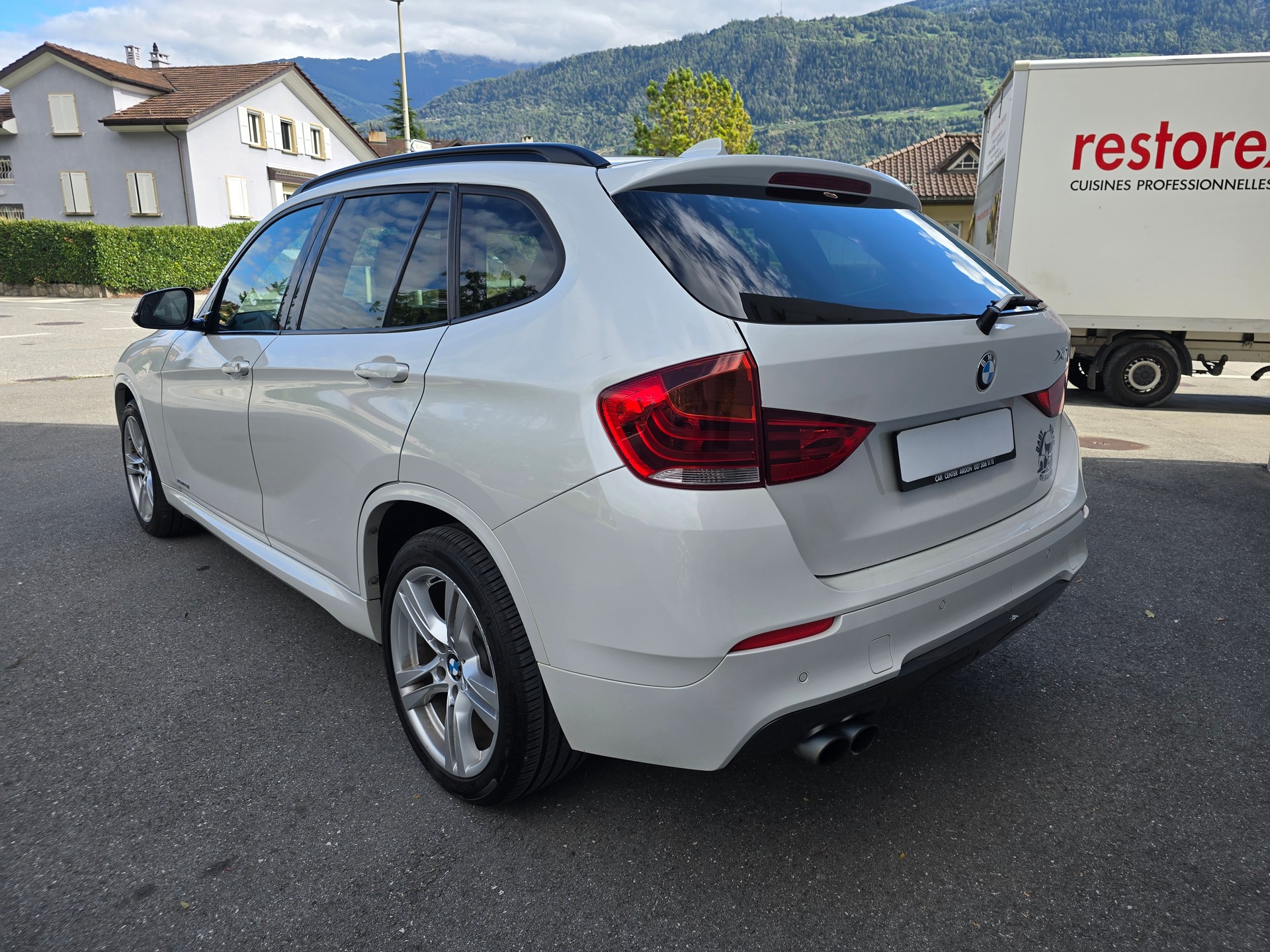 BMW X1 xDrive 28i M-Sport Steptronic-image-3