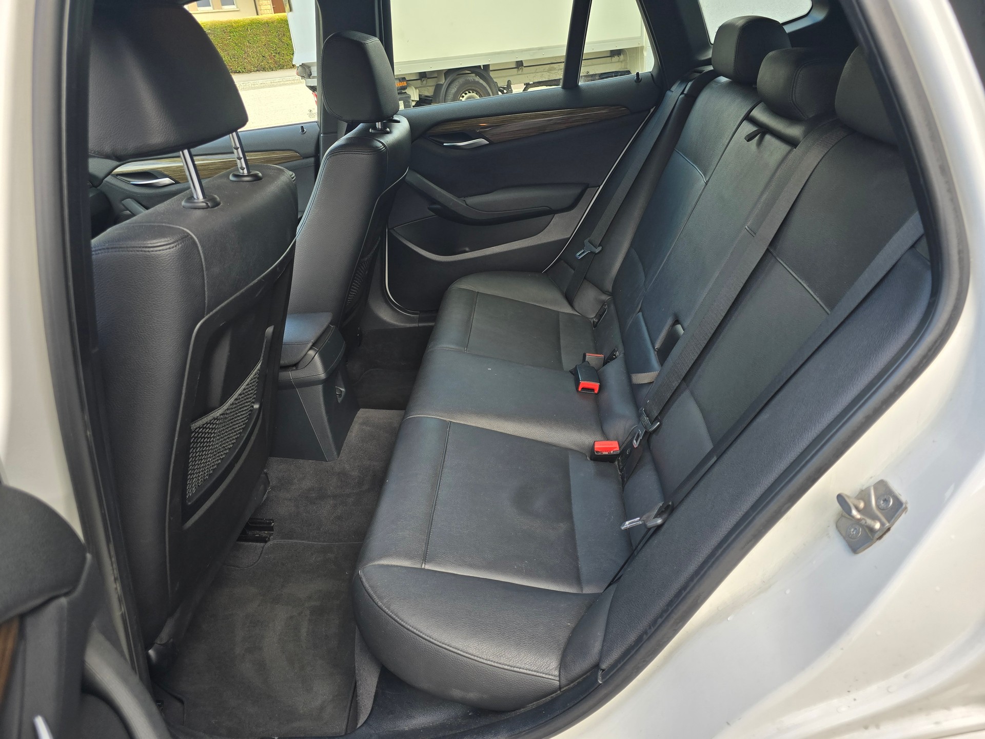 BMW X1 xDrive 28i M-Sport Steptronic-image-13