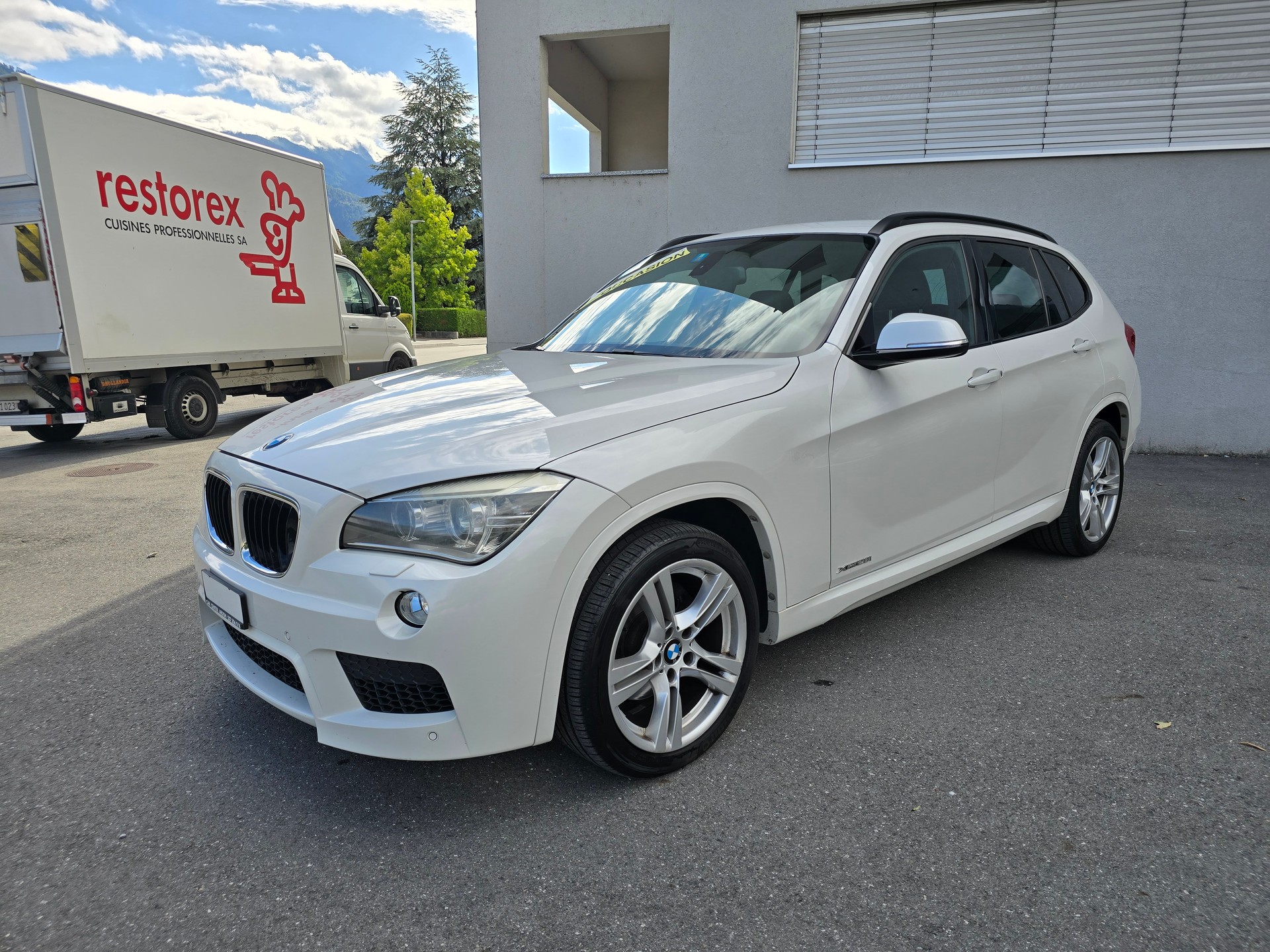 BMW X1 xDrive 28i M-Sport Steptronic-image-1