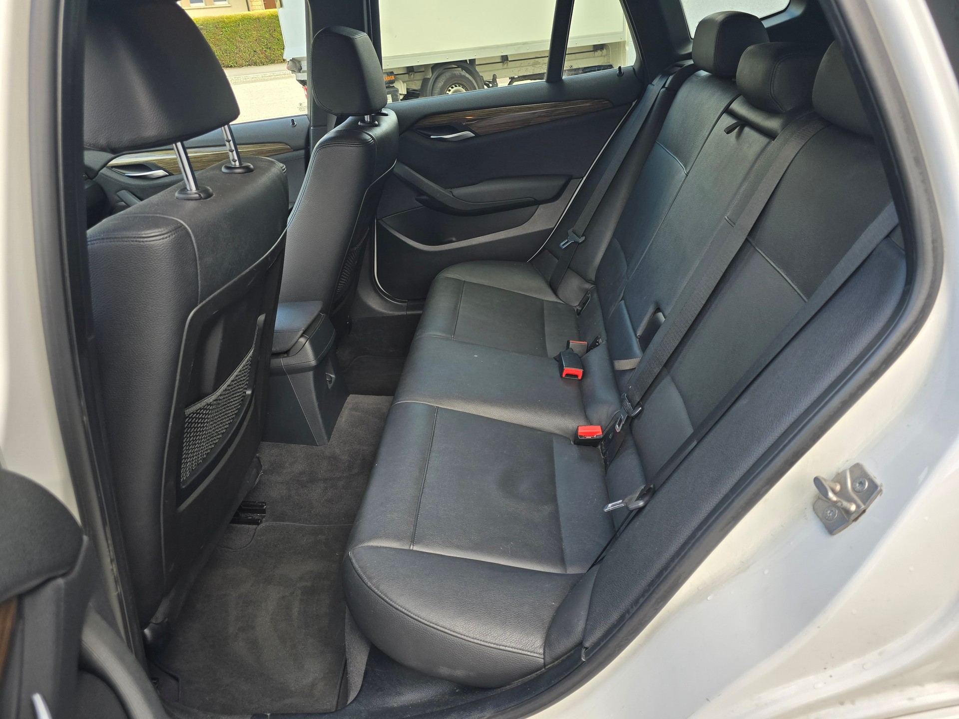 BMW X1 xDrive 28i M-Sport Steptronic-image-12