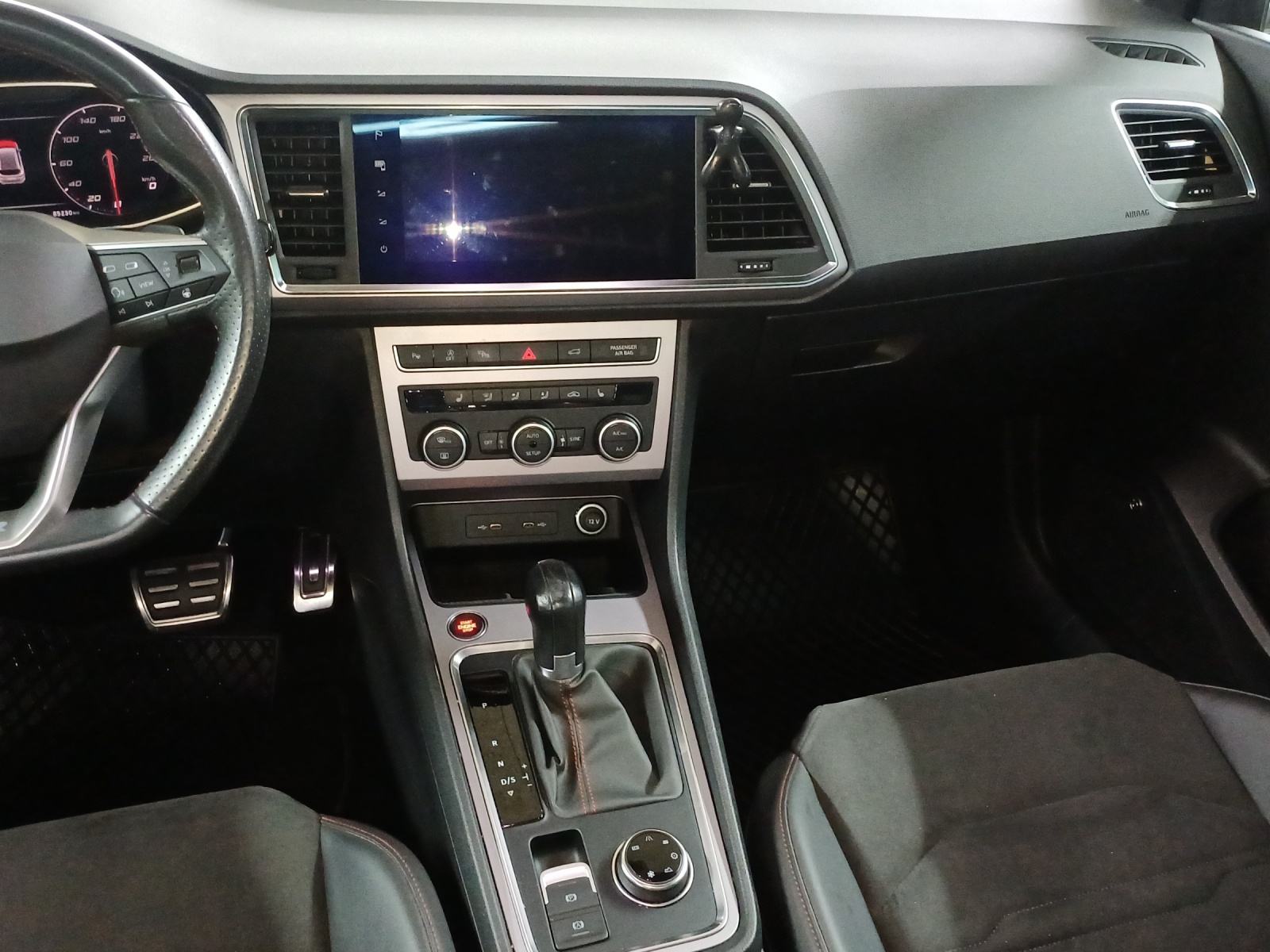 SEAT Ateca 2.0 TSI Hola FR 4Drive DSG-image-10
