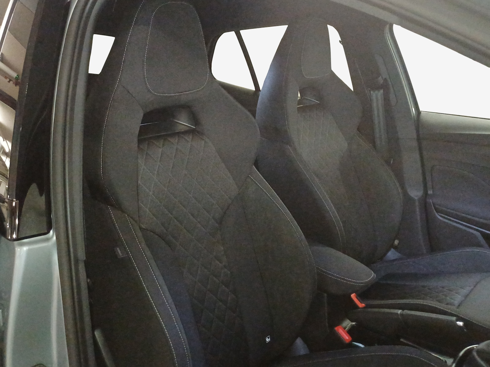 SKODA Fabia 1.5 TSI Dynamic DSG-image-15