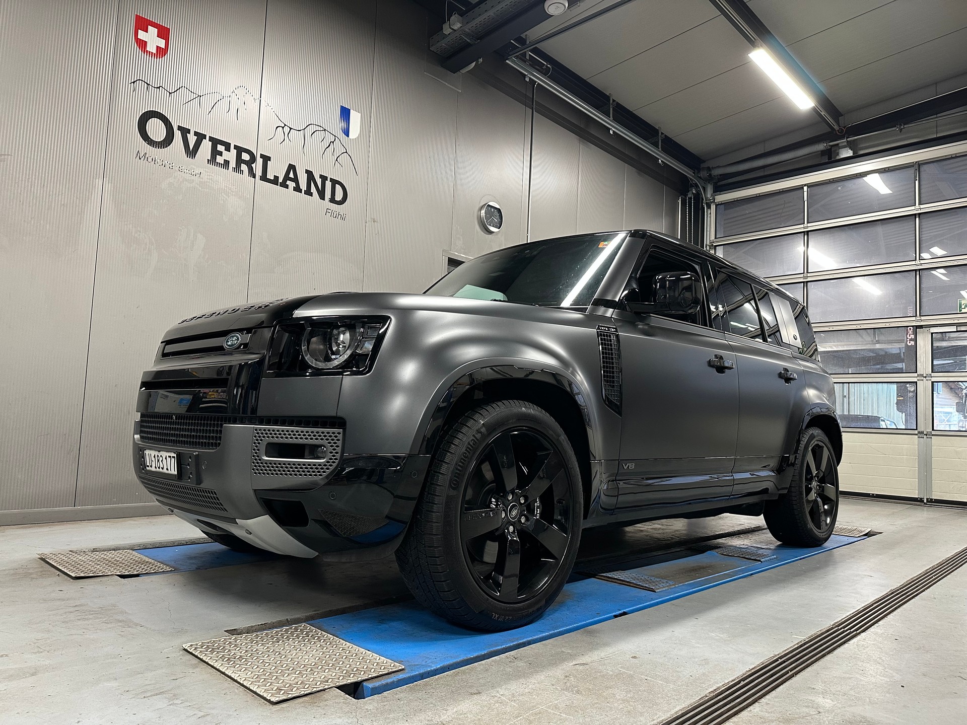 LAND ROVER 5.0 V8-image-8