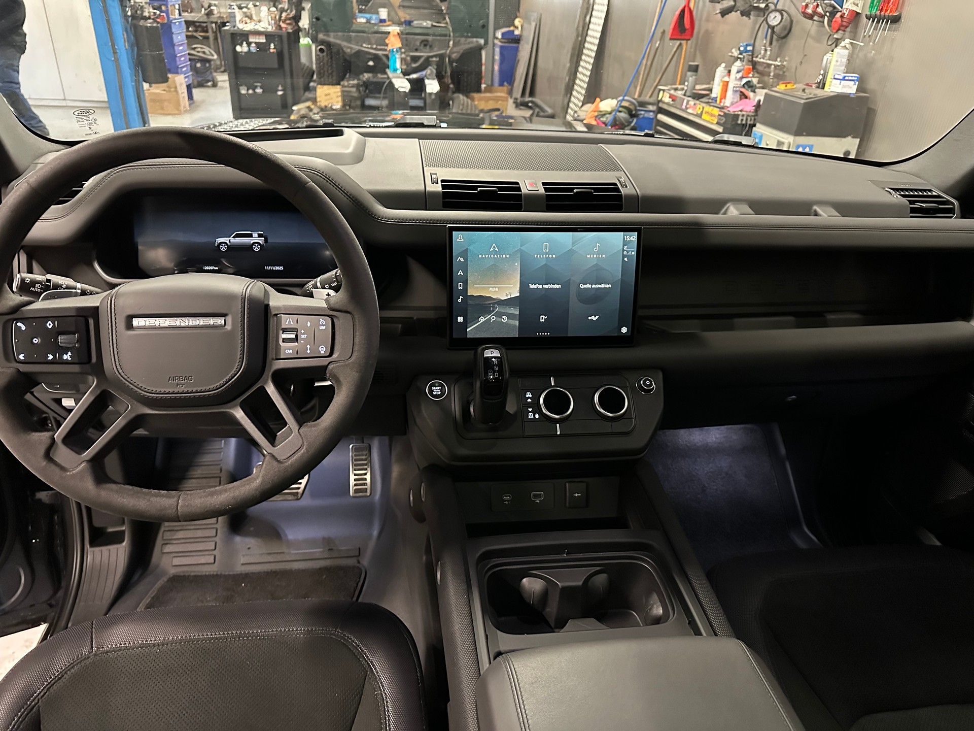 LAND ROVER 5.0 V8-image-12
