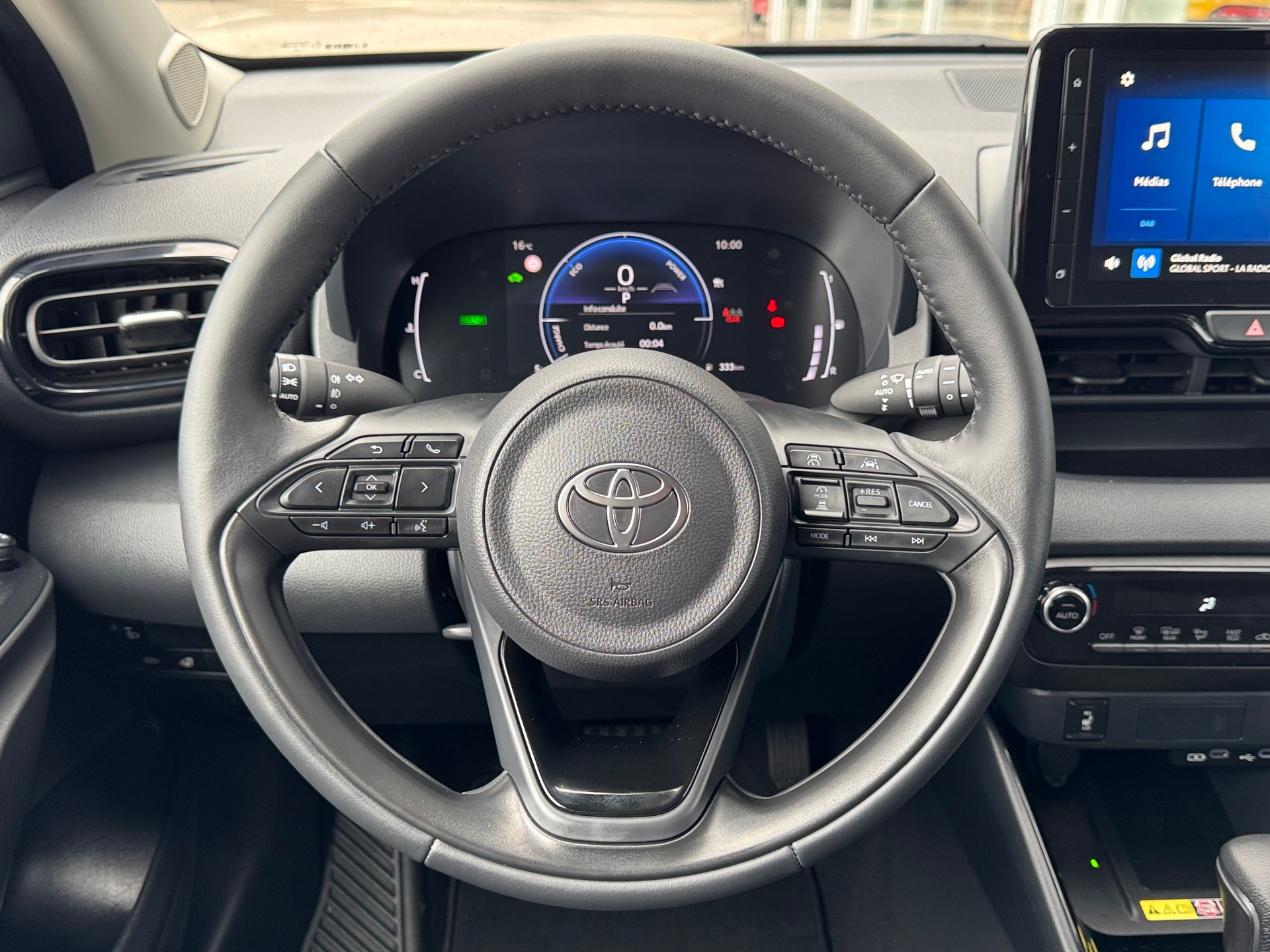 TOYOTA Yaris 1.5 Trend e-CVT-image-13
