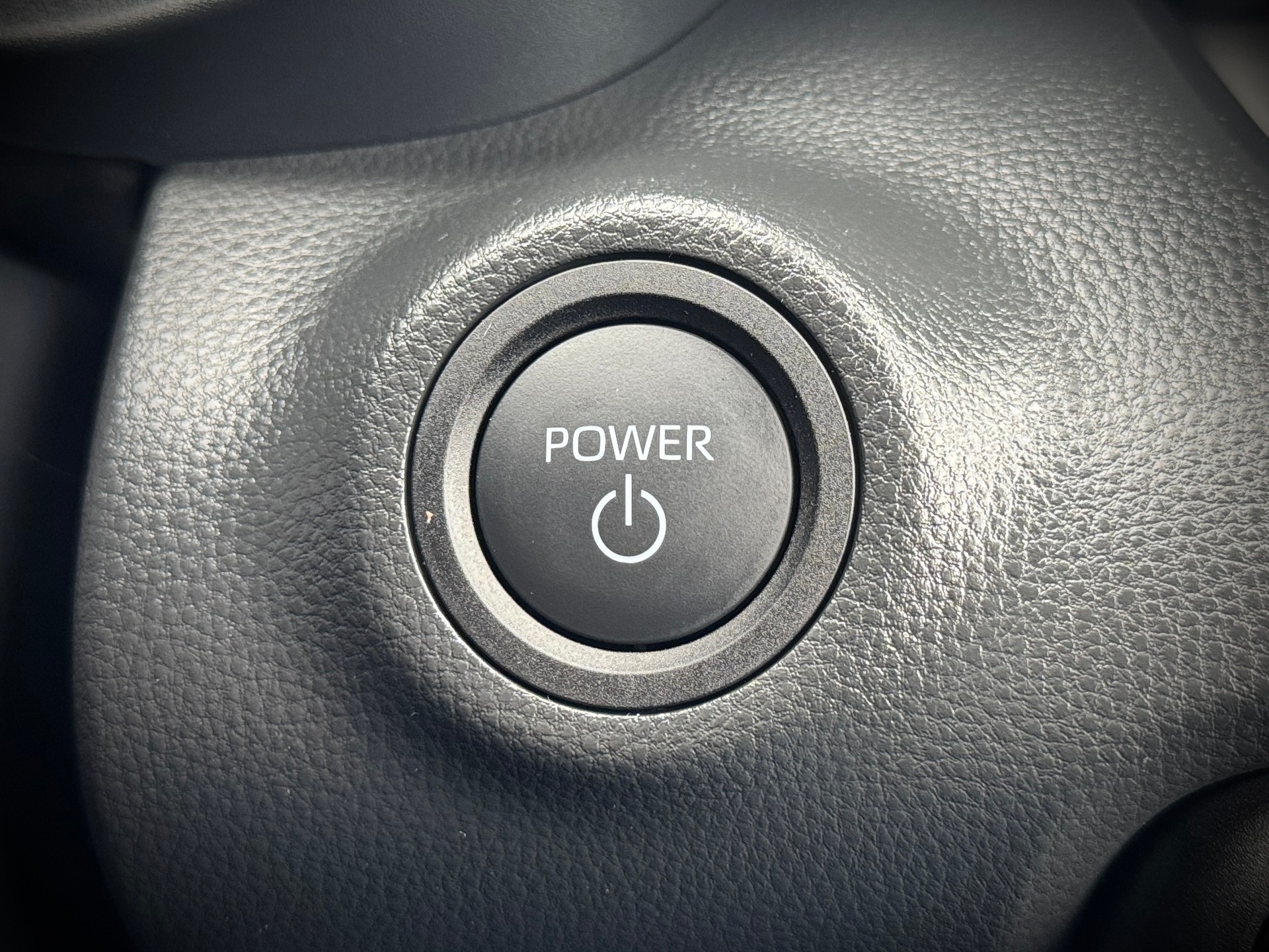 TOYOTA Yaris 1.5 Trend e-CVT-image-22