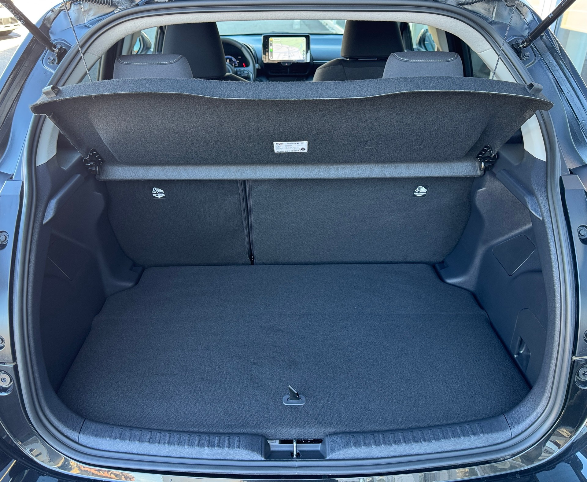 TOYOTA Yaris 1.5 Trend e-CVT-image-8