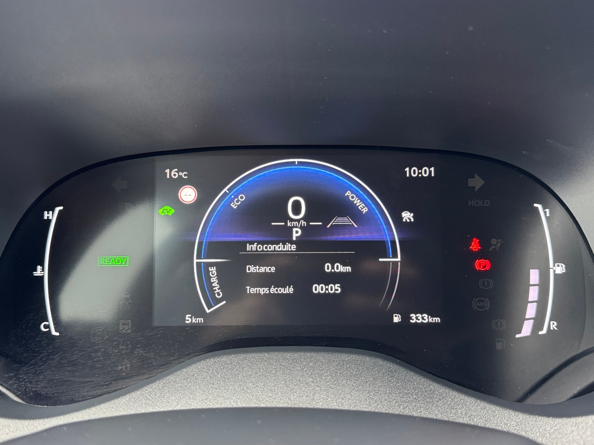 TOYOTA Yaris 1.5 Trend e-CVT-image-14