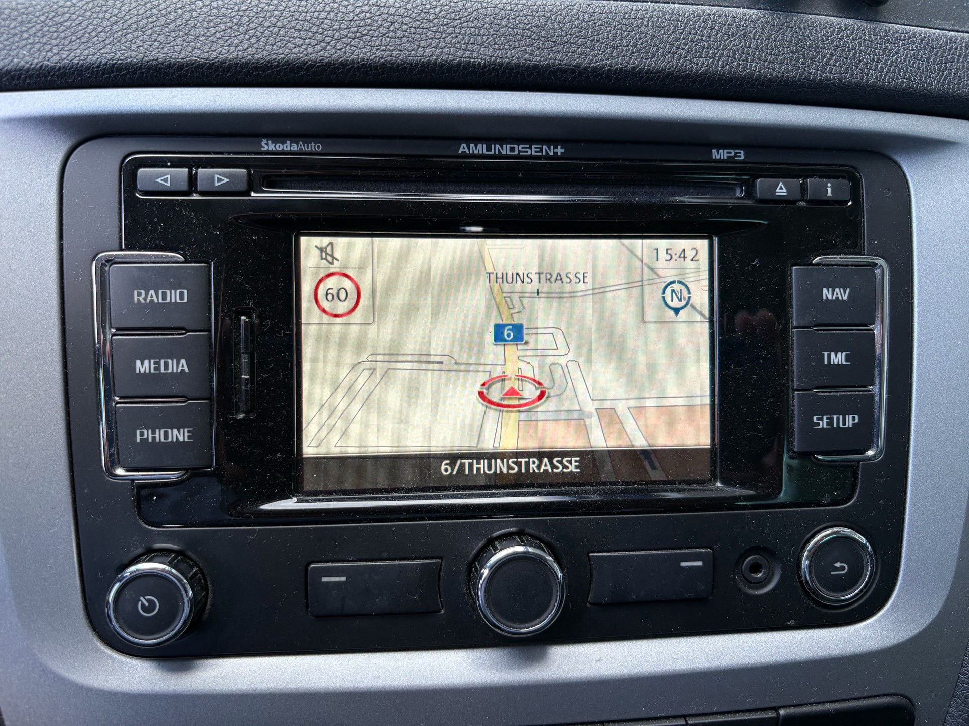 SKODA Octavia Combi 1.6 TDI Ambition-image-10