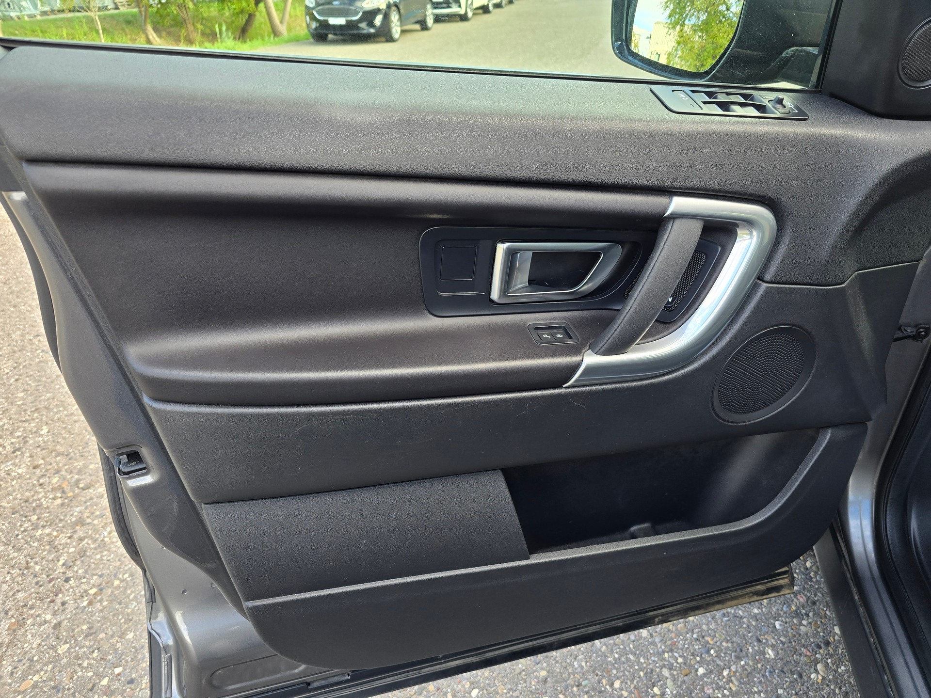 LAND ROVER Discovery Sport 2.0 Si4 SE AT9-image-14